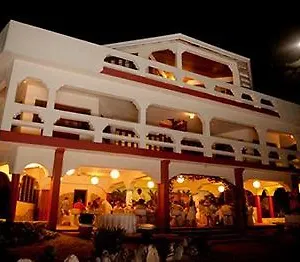 Coral Cove & Hotel Negril